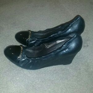 AGL made in italy payent & leather wedges